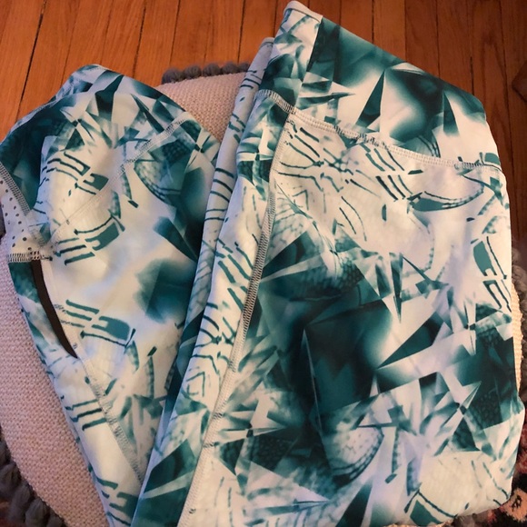 adidas Pants - Adidas Supernova 3/4 length Leggings